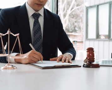 Legal Case Tracker - Unicorn Soft Labs